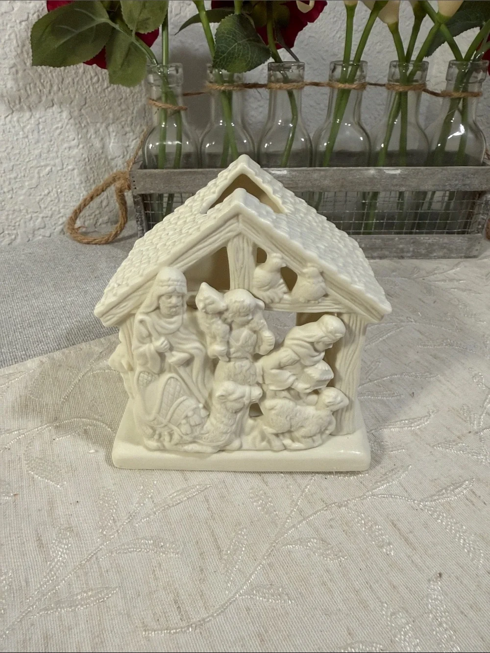 NIB Vintage PartyLite O Little Town Shepherds Tealight Holder P7313 Bisque